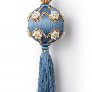 Синий шар с цветочным узором из жемчужин 28 см